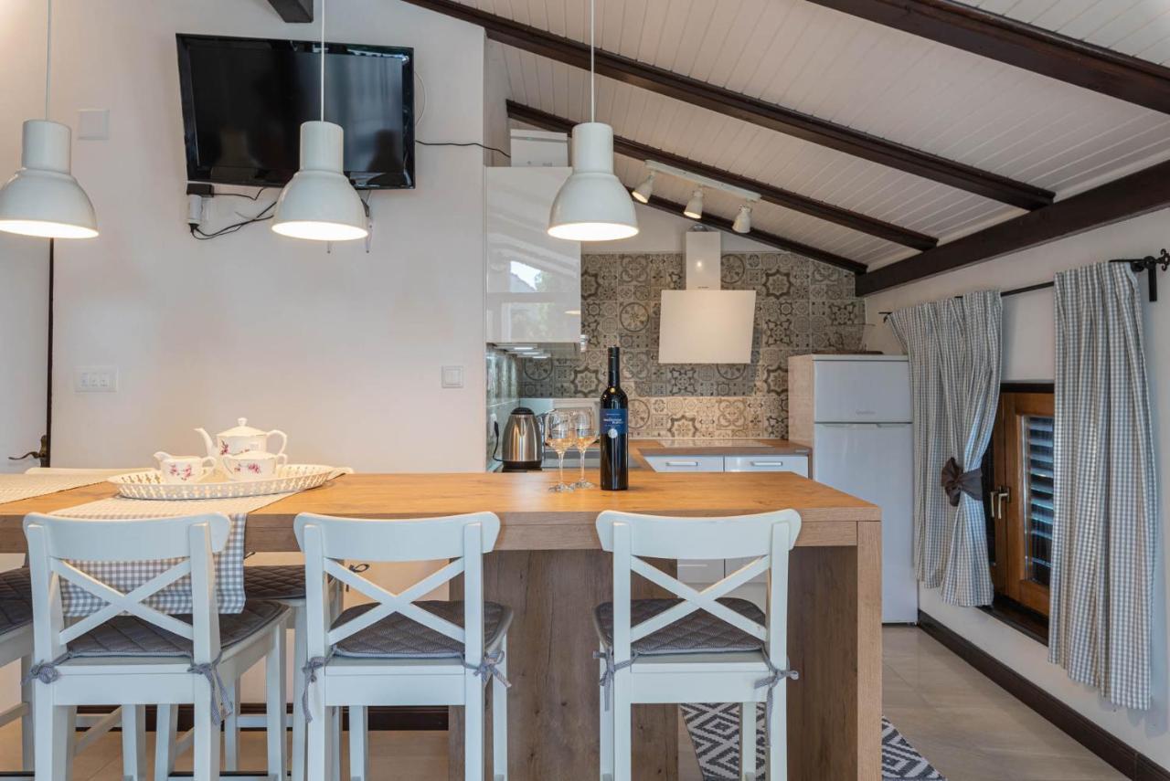 Apartments Fijan Драге Экстерьер фото